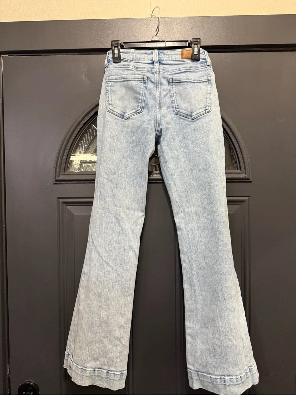 Light Wash Flared Jeans - BKE